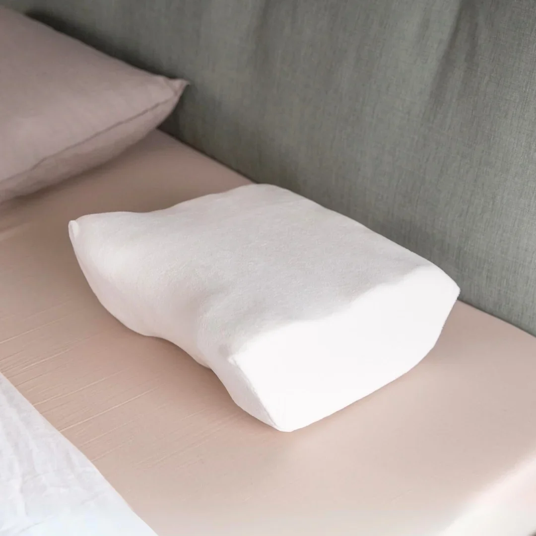 Putnam Travel Pillow - Image 6